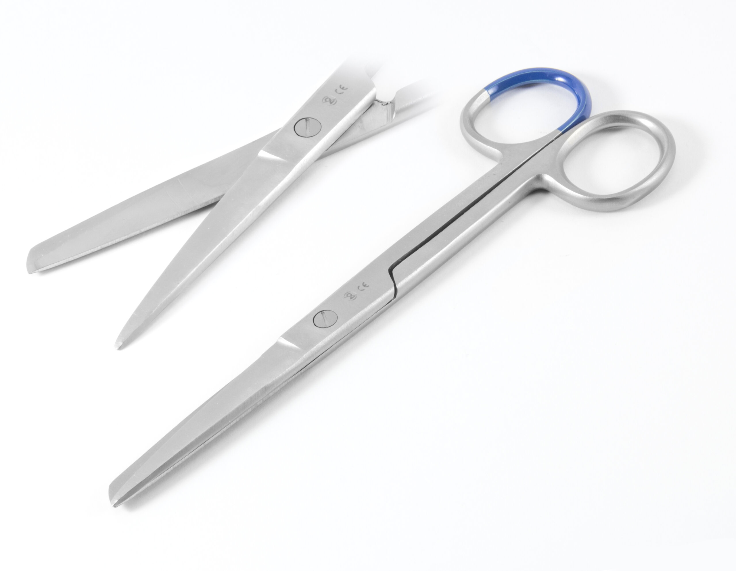 Forbici chirurgiche, diritte, affilate/smussate, 14,5 cm